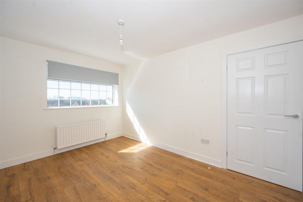 3 Bedroom Semi-Detached House for Rent - Photo 1