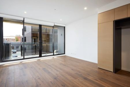 Modern one bedroom apartment with balcony! - Photo 5