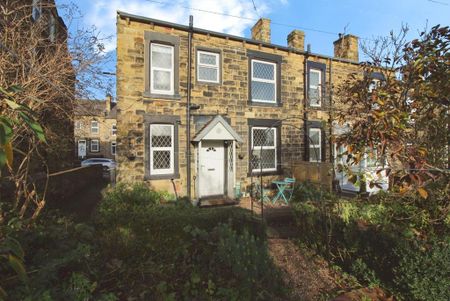 2 bedroom end of terrace house to rent - Photo 4