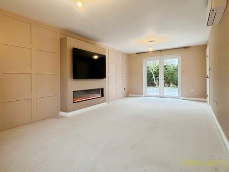 4 bedroom detached house to rent - Photo 4