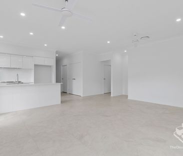 Brand NEW Modern 4-Bedroom Family Home with Ducted Air Conditioning - Photo 1