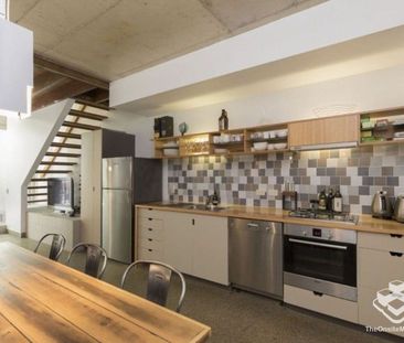 Space and Style in the W4 Woolstore - Photo 5