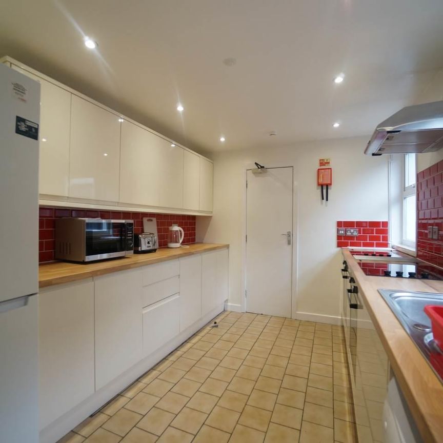 7 College Road - Photo 1