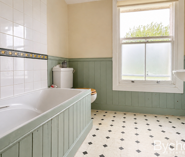 2 bedroom semi-detached house to rent - Photo 5