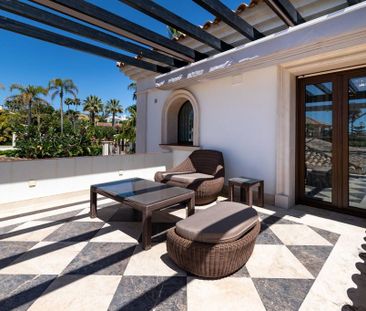 Luxury Villa for rent in Marbella, Andalusia - Photo 4