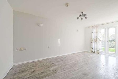 Outlook House, En, Enfield, EN3 - Photo 3