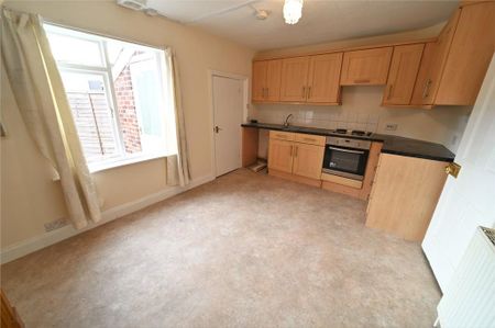 2 bedroom terraced house to rent - Photo 5