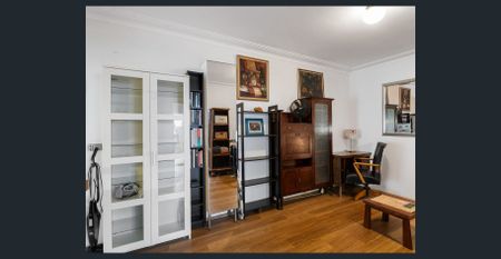 FULLY FURNISHED UNIT IN THE HEART OF WOOLLOONGABBA | ALL BILLS INCLUDED - Photo 3