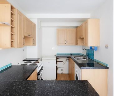 1 Bed Flat - Photo 5