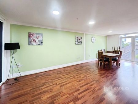 3 bedroom house to rent Holly Street, Manchester, Greater Manchester, M11 - Photo 3