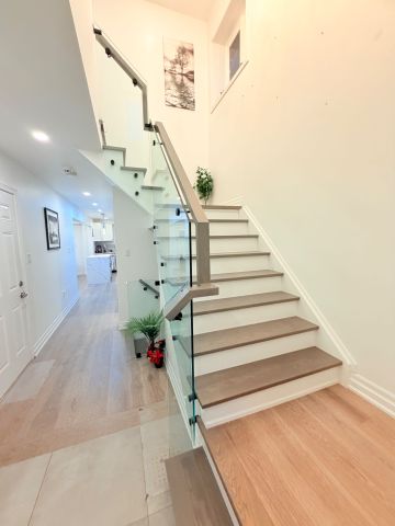 For Lease - 4679 Thomas Alton Boulevard, Burlington, Ontario - Photo 2