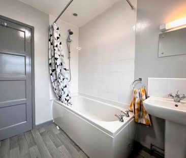 Chapelfields Road, Acomb - Photo 3