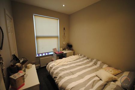 5 bedroom house to rent - Photo 2