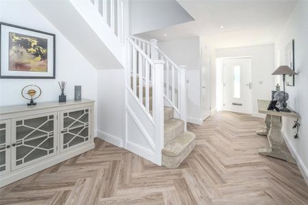 5 bedroom detached house to rent - Photo 3