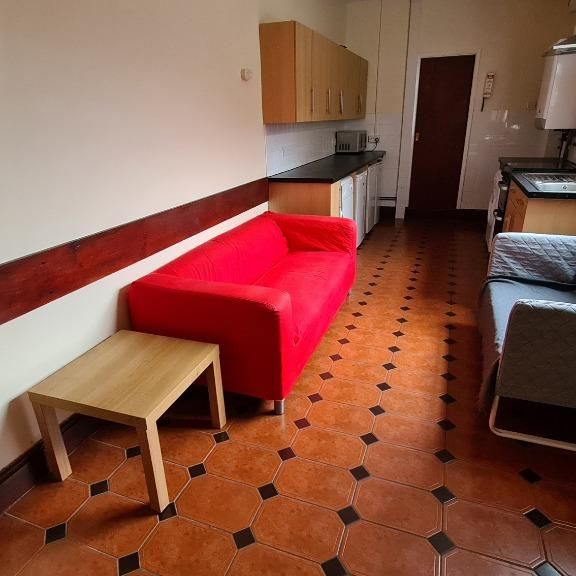 5 bedroom terraced house to rent - Photo 1