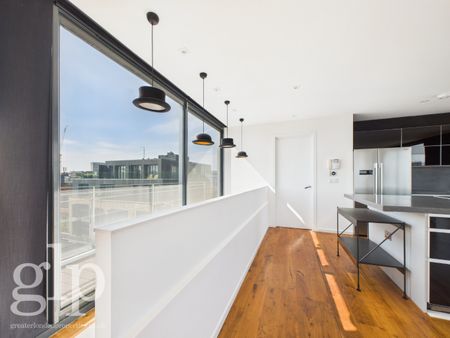2 Bedroom Penthouse, Dean Street, London, Greater London, Soho, W1D - Photo 5