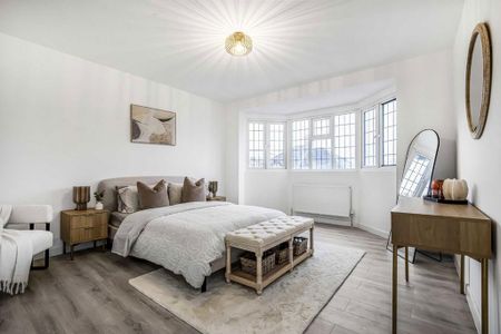 4 bedroom detached house to rent - Photo 3