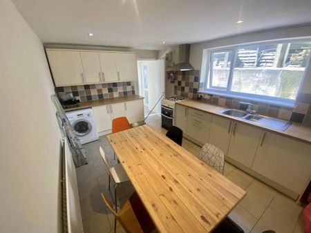 5 bedroom house to rent - Photo 4