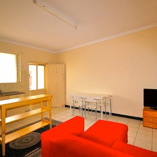 5-bedroom shared house, Henley Beach Rd - Photo 1