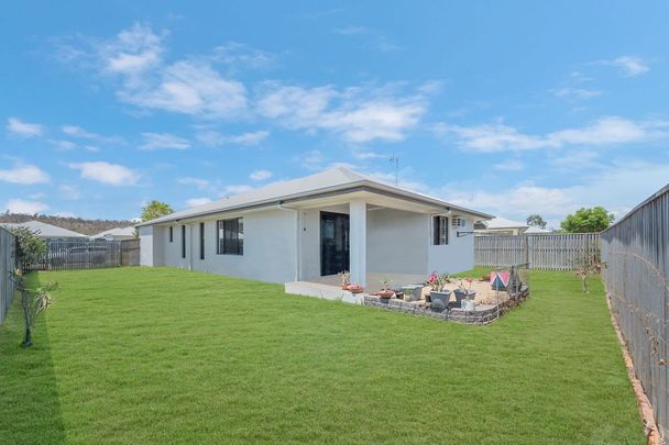 51 Salonika Circuit, Bushland Beach. - Photo 1