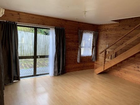 Property Management33a Becroft Drive, Forrest Hill - Townhouse for Rent - Photo 2