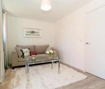 2 bedroom semi-detached house to rent - Photo 3