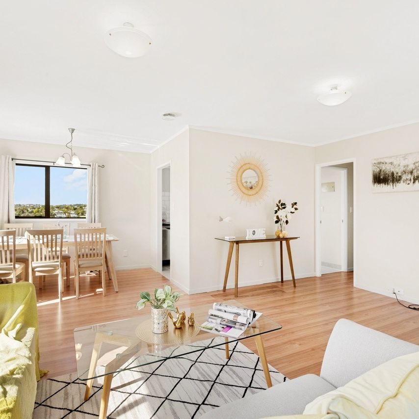 Totara Vale, 3bedroom - Photo 1