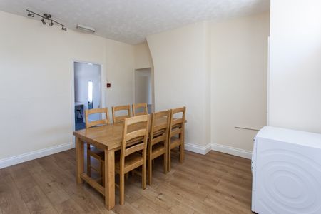 92a Ashby Road - Photo 2