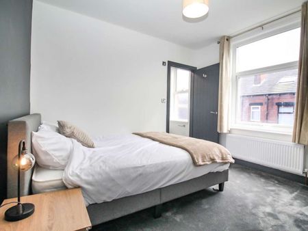 A Memorable Houseshare for Rent in Armley, Leeds Room 5 - Photo 4