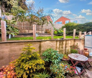 3 bedroom semi-detached house to rent - Photo 1