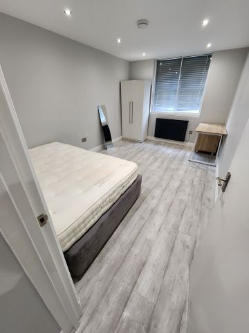 2 Bed Flat, Judd Street, WC1H - Photo 3