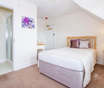 Studio to rent - Photo 2