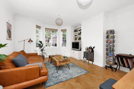 3 bedroom flat to rent - Photo 3