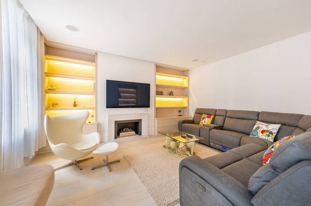 4 Bed Detached House, Adams Row, W1K - Photo 1