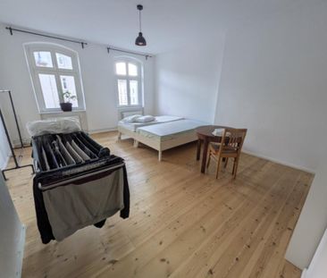 WG-Zimmer in 2er WG, Wohnung teilmöbliert - Photo 1