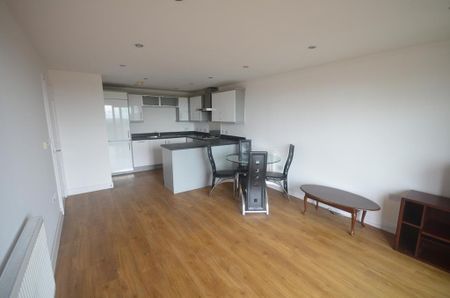 2 bedroom flat to rent - Photo 3