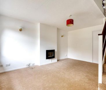 2 bedroom end of terrace house to rent - Photo 2