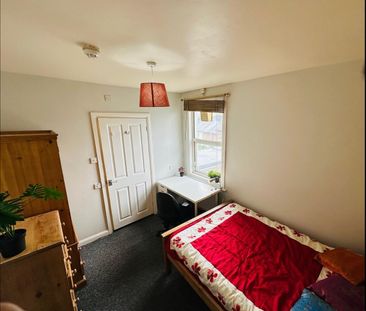Room in a Shared House, Southampton St, RG1 - Photo 1