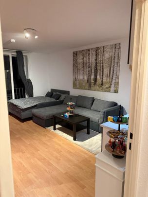 Helle, frisch renovierte 1,5-Zimmer-Wohnung in TOP-Lage – voll möbliert – sofort frei - Photo 1