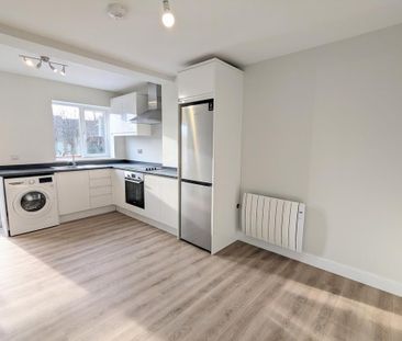 2 bedroom maisonette to rent - Photo 2