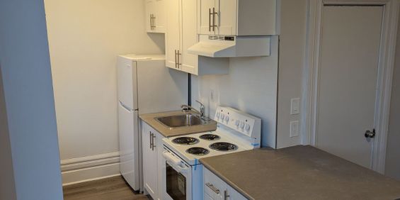 Location!! Location!! - Photo 3