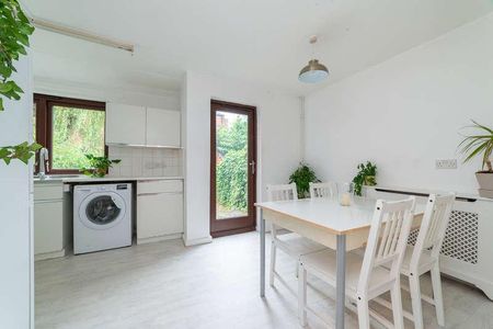 Crown Close, NW6 - Photo 5