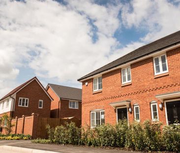 4 bedroom semi-detached house to rent - Photo 4