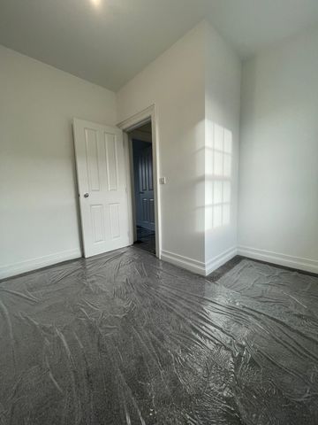 17 Hobart Hall, Dundonald, Belfast, BT16 1BS - Photo 3