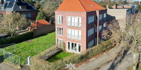 Appartement te huur in Sint-Amandsberg voor € 1.200 met 3 slaapkamers - Foto 3