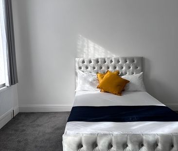 Room in a Shared House, Walm Lane, NW2 - Photo 3