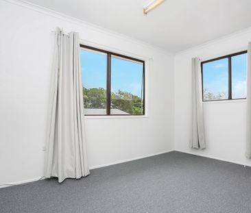 Spacious Family Home on Large Block - Prime Caboolture Location - Photo 4