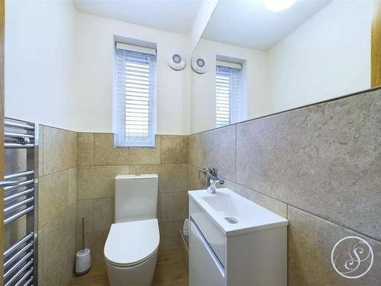 Highthorne Court, Shadwell, LS17 - Photo 1