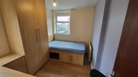 8 bedroom house to rent - Photo 3