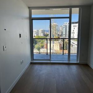 Brand New Downtown 1 Bed/ 1 Bath Apartment - Nest by Chard - Photo 2